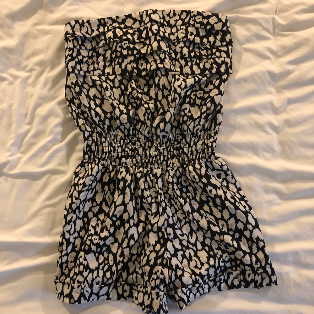 Bebe animal print strapless romper XS